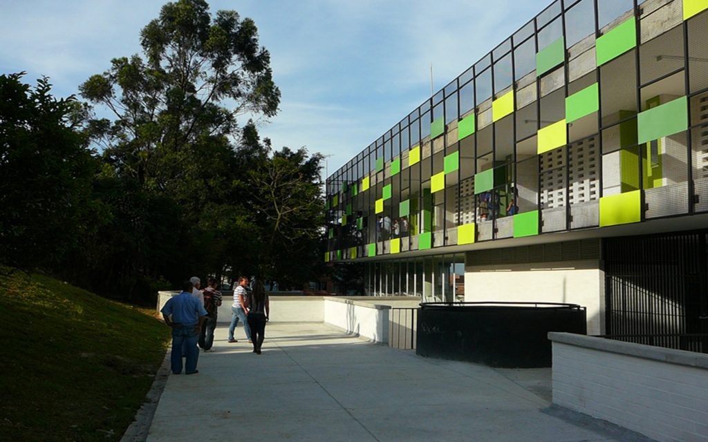 Colegios Edu – I.E. Juvenil Nuevo Futuro – Medellín